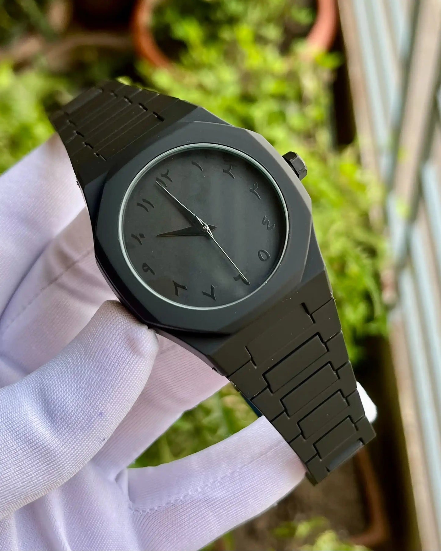 Reloj Onyx Árabe Ultraligero